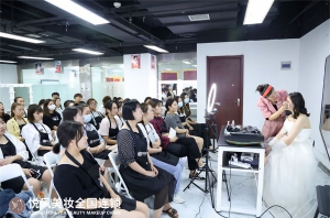悦风美妆学院，口碑见证，成就美业精英之路